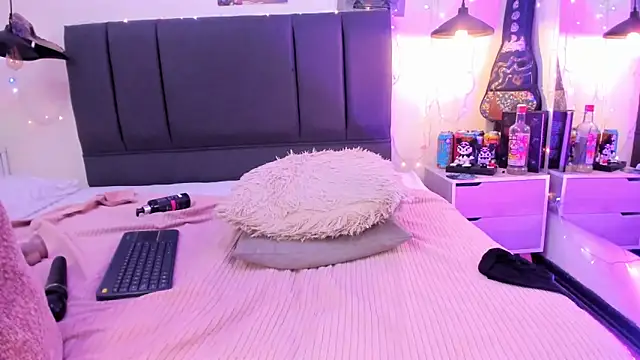 Raia_gh's Live XXX Chat