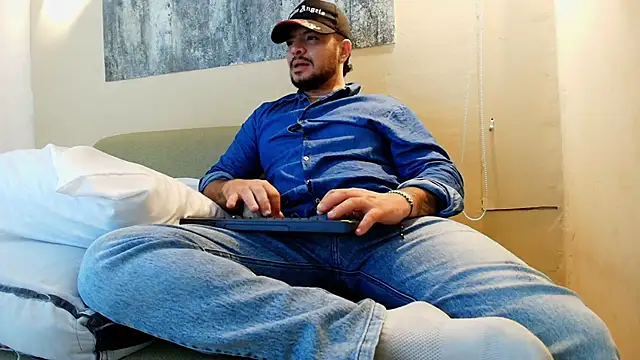 دردشة TROY_KIRK الجنسية المباشرة