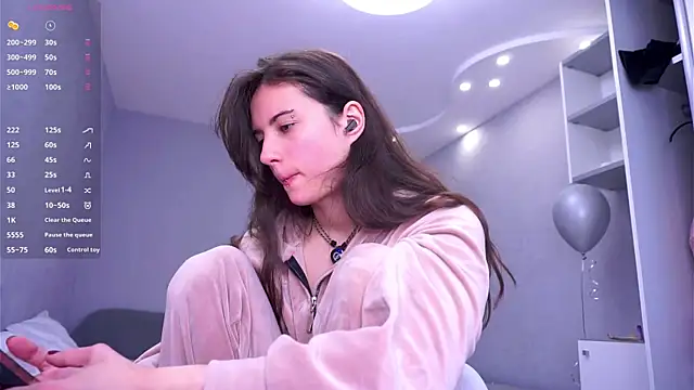 Holla_Molly 现场XXX聊天