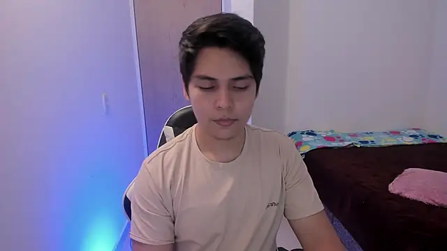 Asta_YunoXXX Adlı Modelin Canlı XXX Sohbeti