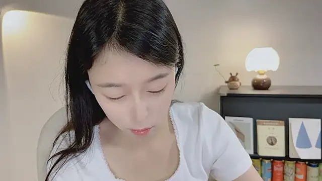 Onechestnut's Live XXX Chat