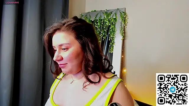 Maya_Raay élő XXX-chatje