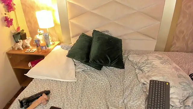 DannyRouds' Live XXX Chat