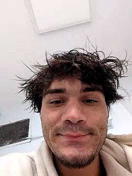 Seth_Crown Adlı Modelin Canlı XXX Sohbeti