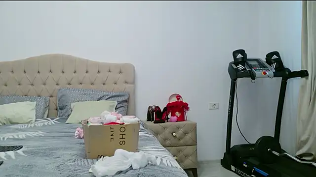 Chat +18 de Annyfit4you ao vivo