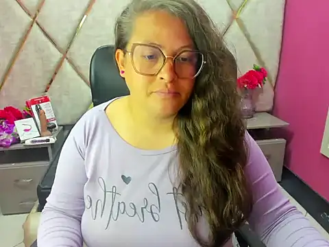 Sarah_Boobs_'s Live XXX Chat