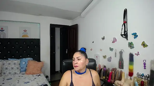 mature_bigboobs10's Live XXX Chat