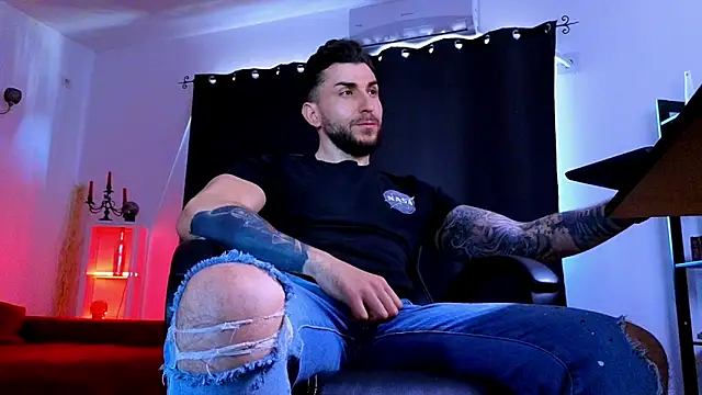 MightyAaron66 网络视讯表演