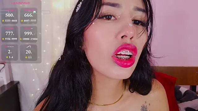 Miss_Charlottet Adlı Modelin Web Kamerası Şovu