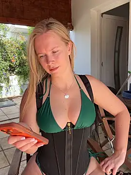 Ellie-rosee's Live XXX Chat