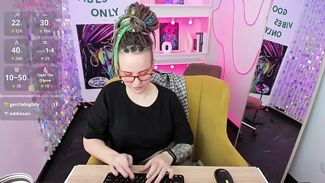 Онлайн чат XXX LisaFoxy_y