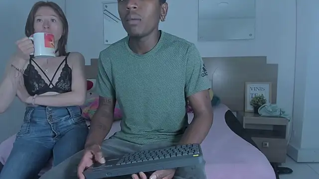 Ebony_N_Blonde Show Webcam