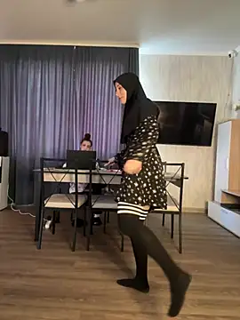 Chat XXX en directo de FlexibleDoll_