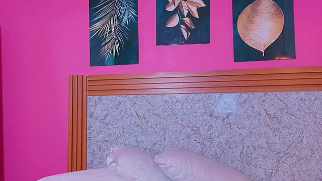 kinkyandsavage Adlı Modelin Canlı XXX Sohbeti