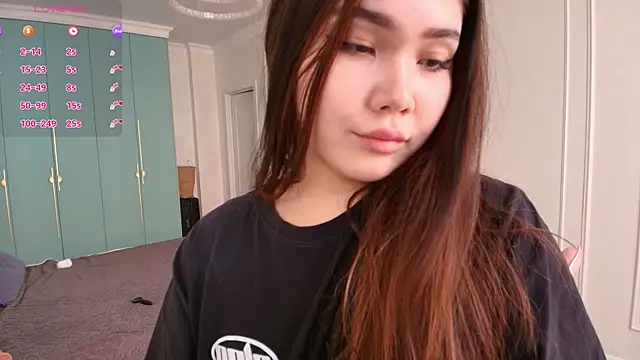 Aiko_mainee Adlı Modelin Canlı XXX Sohbeti