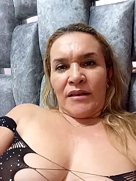 charlotte_milf30 Adlı Modelin Canlı XXX Sohbeti