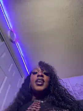 MidnightChanel: απευθείας συνομιλία ΧΧΧ