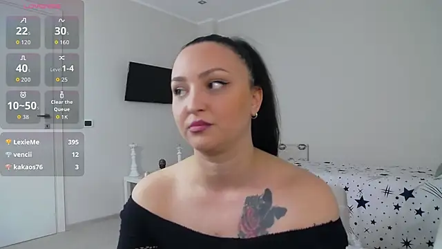 InesNova: απευθείας συνομιλία ΧΧΧ