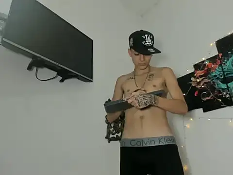 Chatroom XXX en direct de Yherferson_45