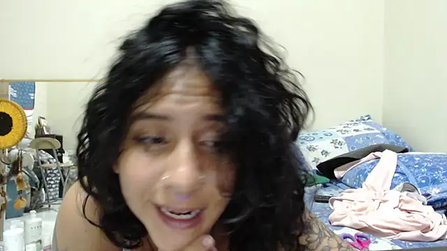 Chat +18 de AlinaWoolf_ ao vivo