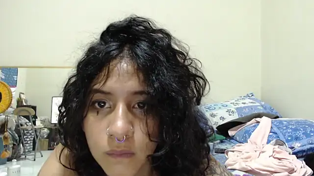 Chatroom XXX en direct de AlinaWoolf_