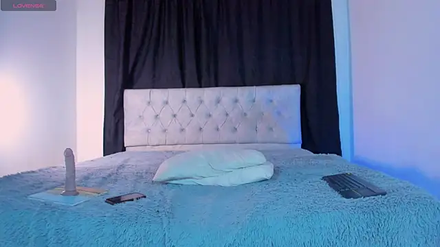 Вебкам-шоу sara_marin18