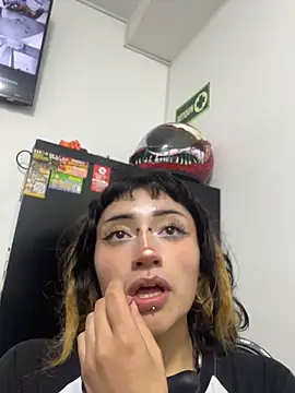 baby_akuma's Live XXX Chat