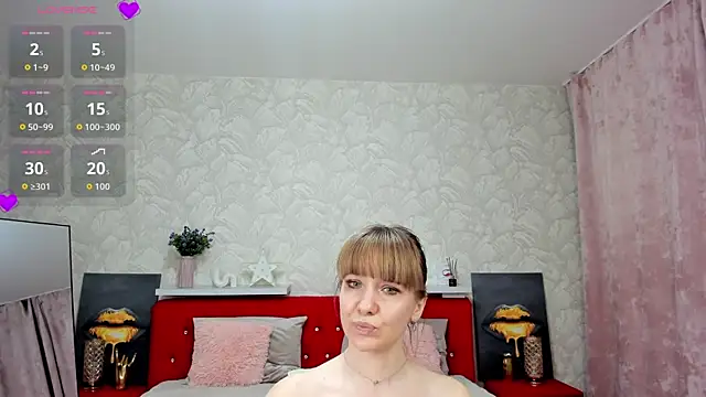 Chat XXX en directo de KattyPeachX