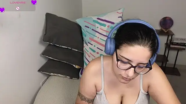 blue__moon_'s Live XXX Chat