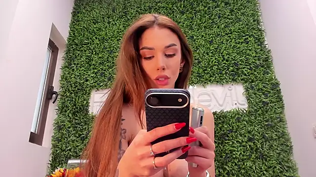 realhotfallingdevil Chat XXX in diretta