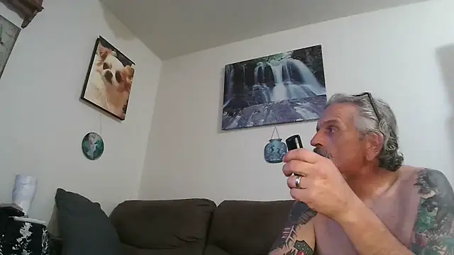 Victoria121565Harley live XXX chat