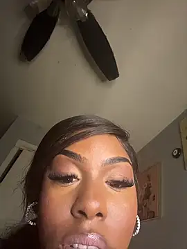 thagoodpussyhoe101's Live XXX Chat