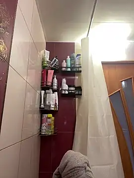 Jadellina: απευθείας συνομιλία ΧΧΧ