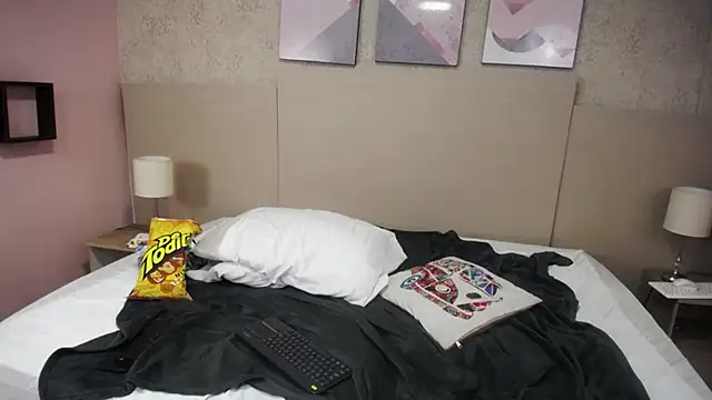 Camille_n_Shaggy webcam show