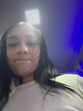 Isabella-Teen Obrolan Langsung XXX