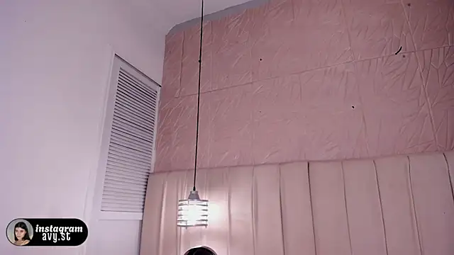 Czat XXX na żywo – avy_st