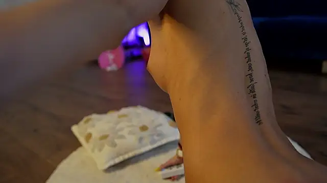 RachelRavee's Webcam Show