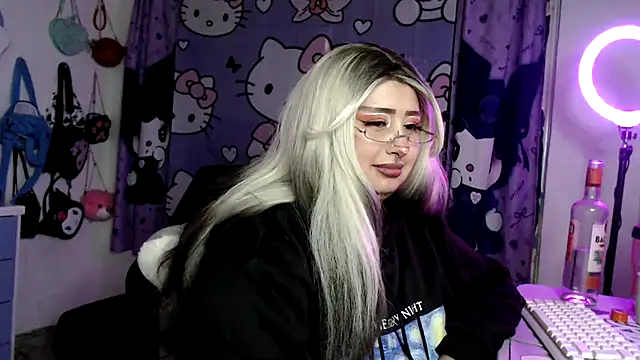 lussyevans24's Live XXX Chat