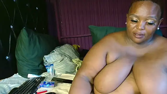 Bustyboobs02xx's Live XXX Chat