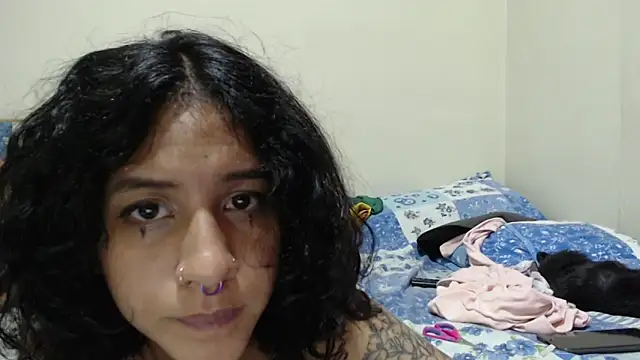 AlinaWoolf_'s Live XXX Chat