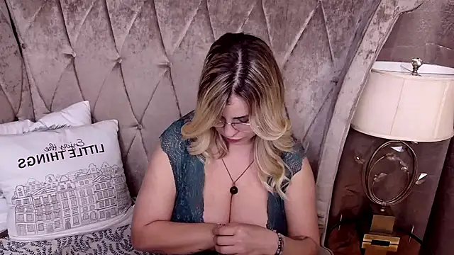 BustyGizellen Live XXX chat