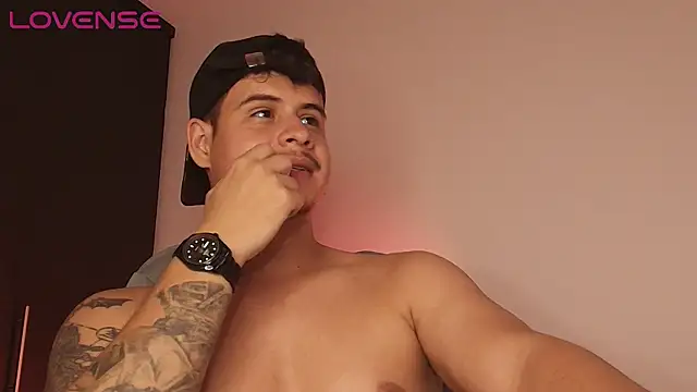 BjornSteel's Live XXX Chat