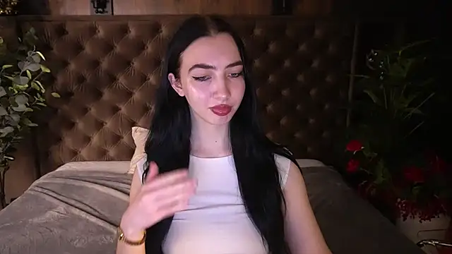 WildKittenX_ live XXX chat