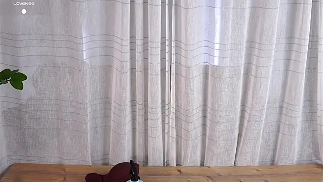 KnittedGoo live XXX chat