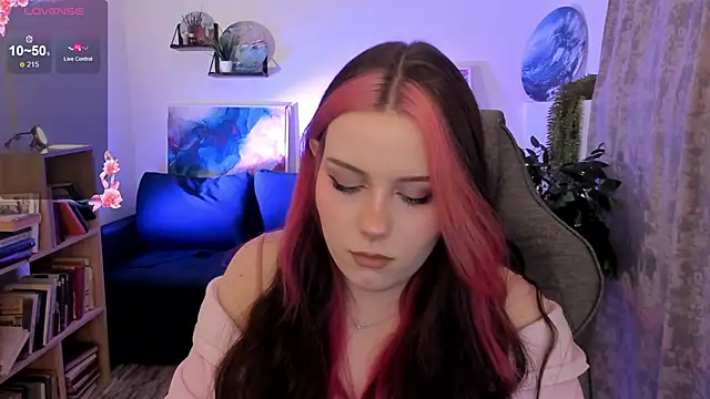 CoraMiel's Live XXX Chat