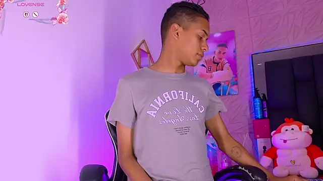 Pokazy przed kamerką – dilan_alfonzo