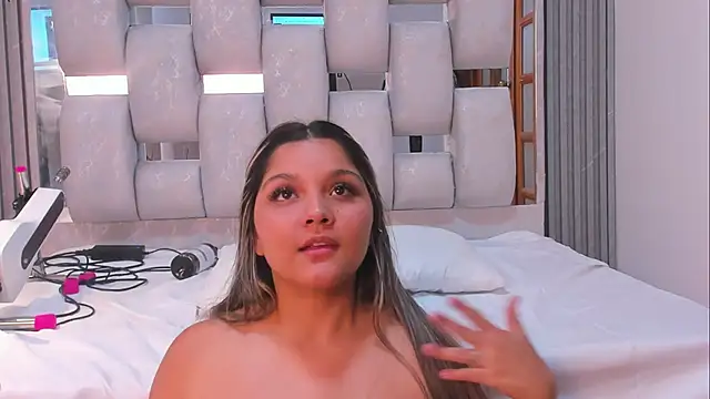 Wonderkloe_'s Live XXX Chat