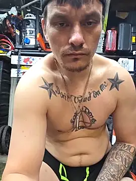 twistafatpipe live XXX chat