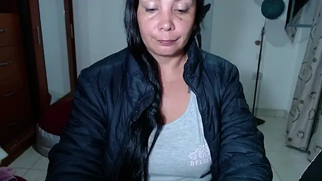 vivian-milf: απευθείας συνομιλία ΧΧΧ