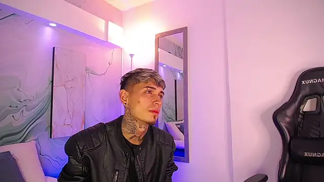 Max_Hader_: απευθείας συνομιλία ΧΧΧ